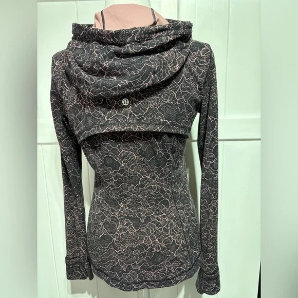 Lululemon Hooded Define Nulu pink/black Jacket - Picture 5 of 8